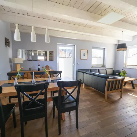Familienfreundliches Salzhaff-urlaub Feriehus